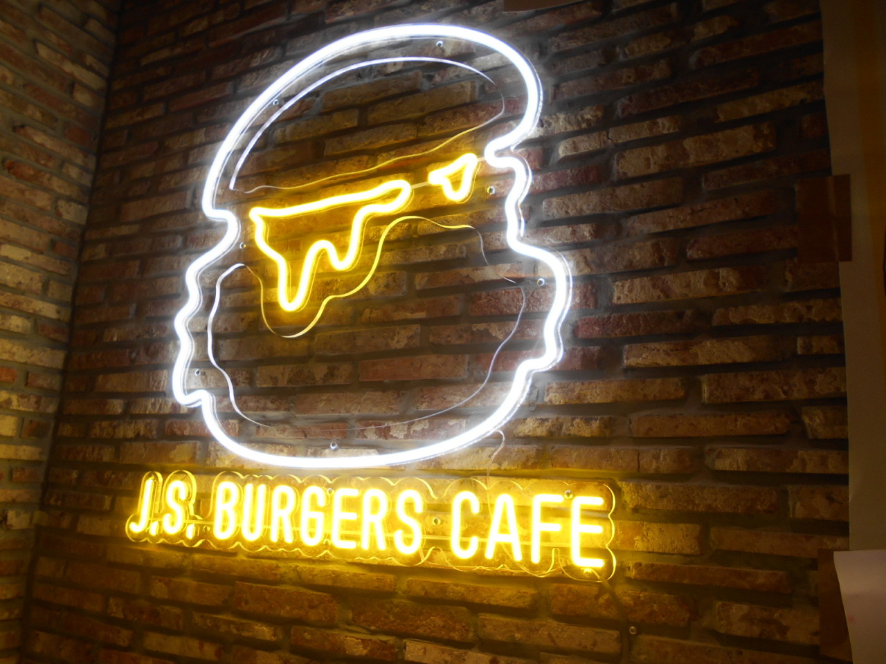 「J.S.BURGERS CAFE」札幌店　店舗内装